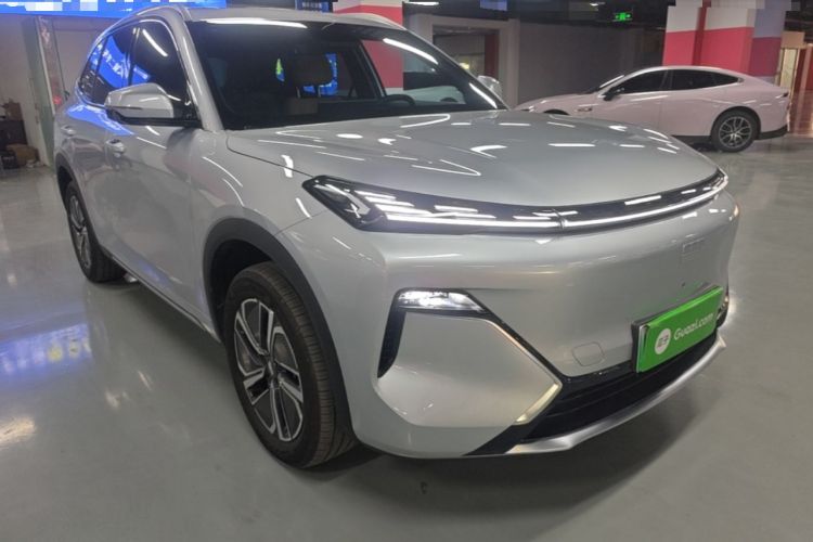 Used Geely Galaxy Xingjian 7 EM-i 2025 120km Launch+ Version Front Right 45 Deg
