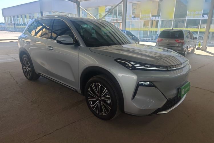 Used Geely Galaxy Xingjian 7 EM-i 2025 120km Navigator Edition Front Right 45 Deg