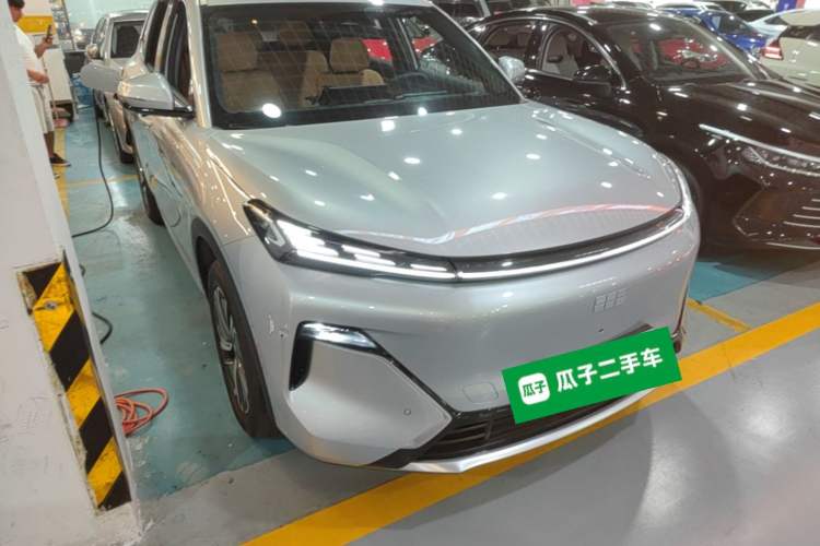 Used Geely Galaxy Xingjian 7 EM-i 2025 120km Exploration+ Version Front Right 45 Deg