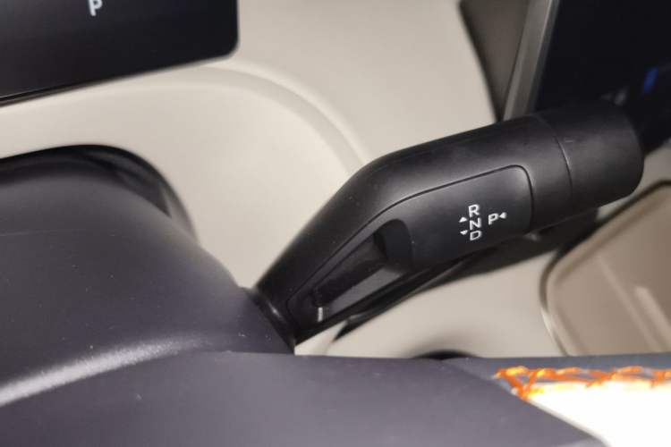 Used Geely Galaxy Xingjian 7 EM-i 2025 120km Exploration+ Version Gear Lever