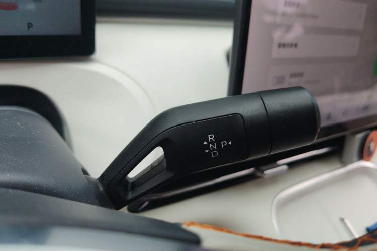 Used Geely Galaxy Xingjian 7 EM-i 2025 120km Navigator Edition Gear Lever