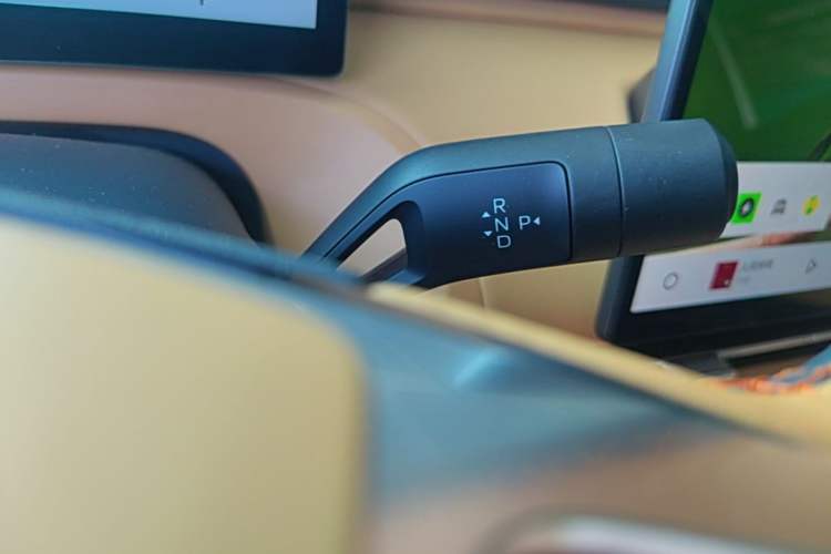 Used Geely Galaxy Xingjian 7 EM-i 2025 120km Navigator Edition Gear Lever