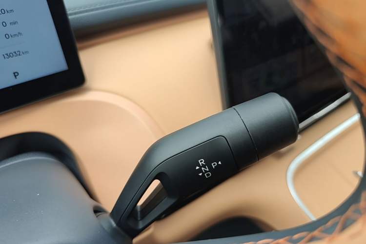 Used Geely Galaxy Xingjian 7 EM-i 2025 120km Navigator Edition Gear Lever