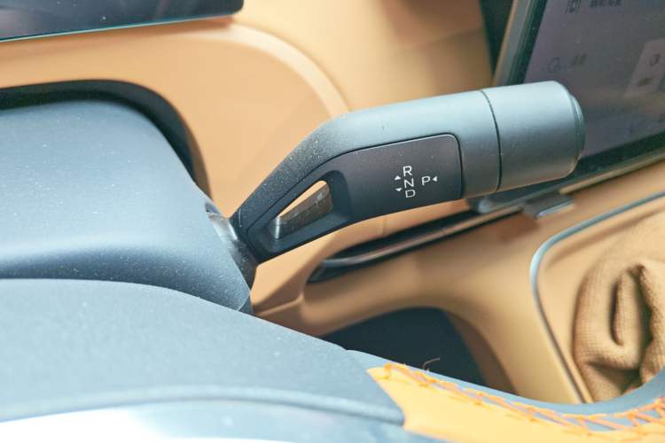 Used Geely Galaxy Xingjian 7 EM-i 2025 120km Exploration+ Version Gear Lever