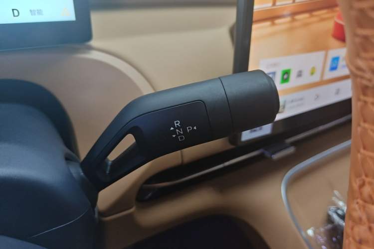 Used Geely Galaxy Xingjian 7 EM-i 2025 120km Exploration+ Version Gear Lever