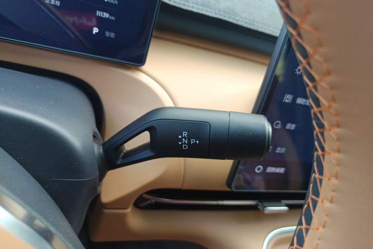 Used Geely Galaxy Xingjian 7 EM-i 2025 120km Exploration+ Version Gear Lever