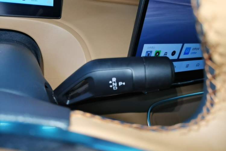 Used Geely Galaxy Xingjian 7 EM-i 2025 120km Exploration+ Version Gear Lever