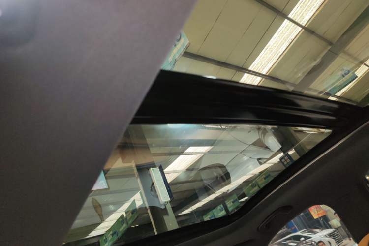 Used Geely Galaxy Xingjian 7 EM-i 2025 120km Navigator Edition Headliner