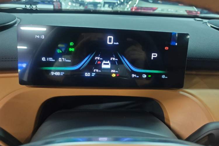 Used Geely Galaxy Xingjian 7 EM-i 2025 120km Launch+ Version Instrument Cluster