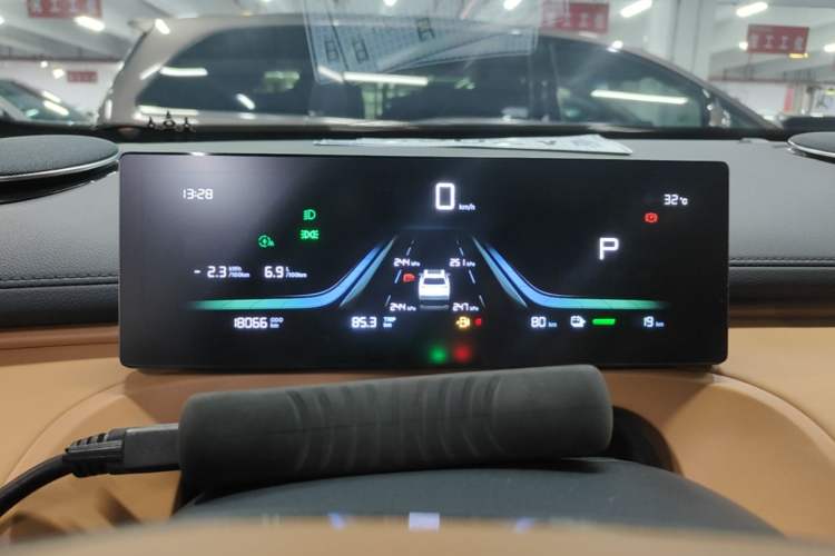 Used Geely Galaxy Xingjian 7 EM-i 2025 55 km Launch Edition Instrument Cluster