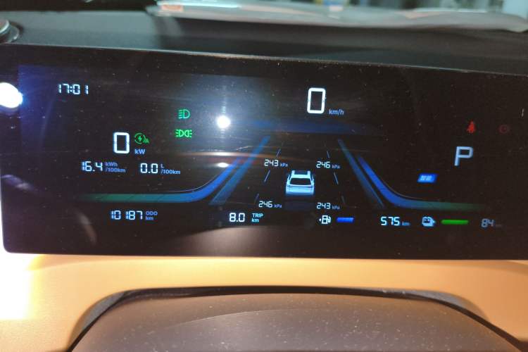 Used Geely Galaxy Xingjian 7 EM-i 2025 120km Launch+ Version Instrument Cluster