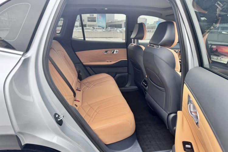 Used Geely Galaxy Xingjian 7 EM-i 2025 120km Exploration+ Version Interior 1