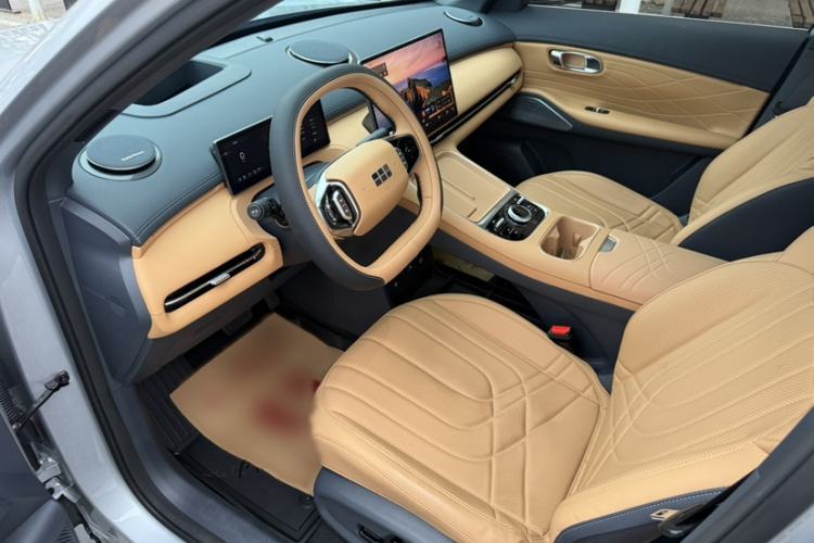 Used Geely Galaxy Xingjian 7 EM-i 2025 120km Exploration+ Version Interior 11