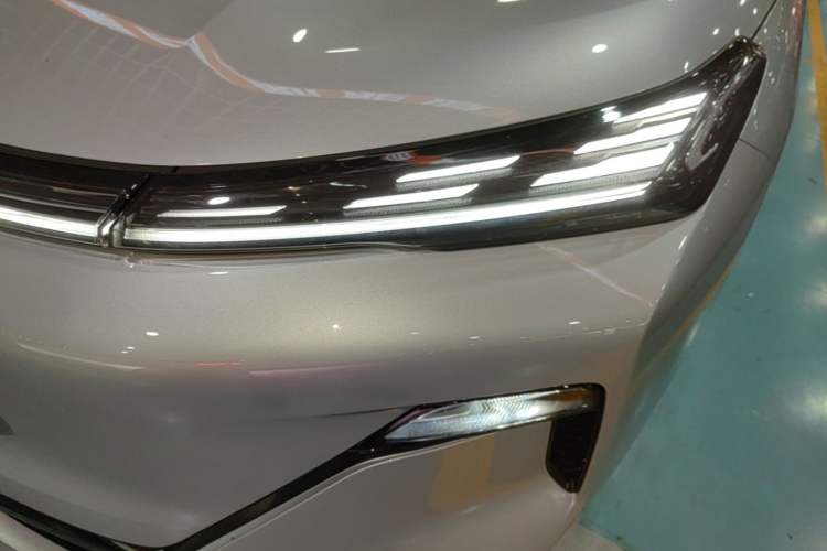 Used Geely Galaxy Xingjian 7 EM-i 2025 120km Exploration+ Version Left Front Headlight