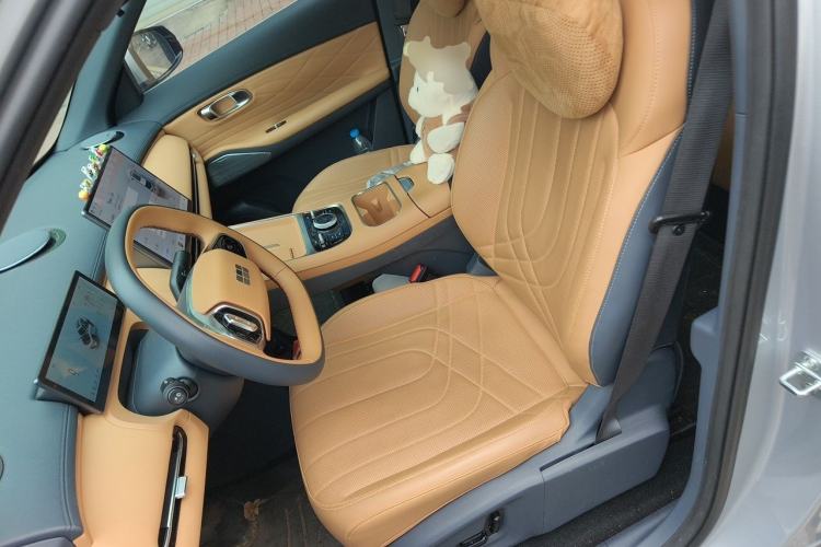 Used Geely Galaxy Xingjian 7 EM-i 2025 120km Exploration+ Version Left Front Seat