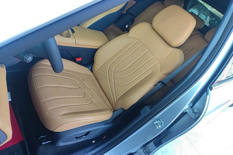 Used Geely Galaxy Xingjian 7 EM-i 2025 120km Navigator Edition Left Front Seat