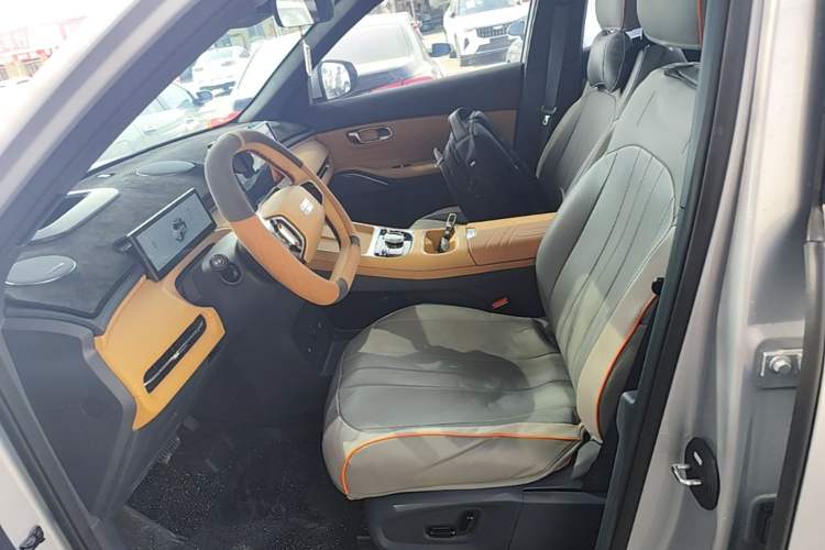 Used Geely Galaxy Xingjian 7 EM-i 2025 120km Navigator Edition Left Front Seat