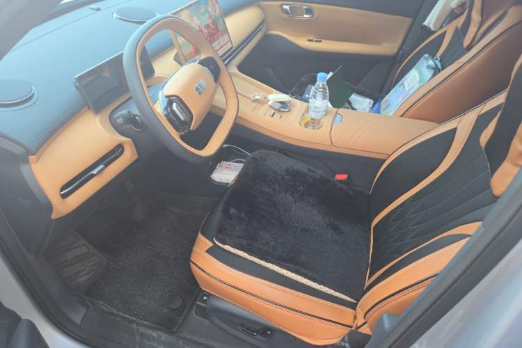 Used Geely Galaxy Xingjian 7 EM-i 2025 55 km Launch Edition Left Front Seat