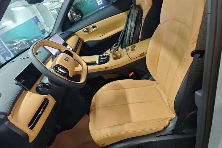 Used Geely Galaxy Xingjian 7 EM-i 2025 55 km Launch Edition Left Front Seat