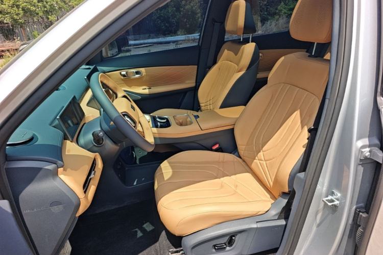 Used Geely Galaxy Xingjian 7 EM-i 2025 120km Navigator Edition Left Front Seat