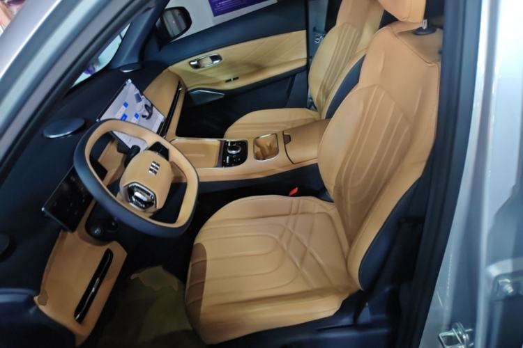 Used Geely Galaxy Xingjian 7 EM-i 2025 120km Launch+ Version Left Front Seat