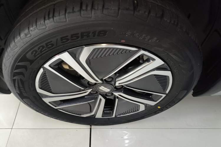 Used Geely Galaxy Xingjian 7 EM-i 2025 120km Exploration+ Version Left Front Wheel Hub