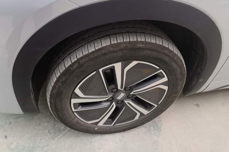 Used Geely Galaxy Xingjian 7 EM-i 2025 120km Exploration+ Version Left Front Wheel Hub