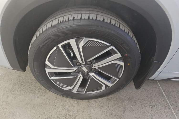 Used Geely Galaxy Xingjian 7 EM-i 2025 120km Exploration+ Version Left Front Wheel Hub