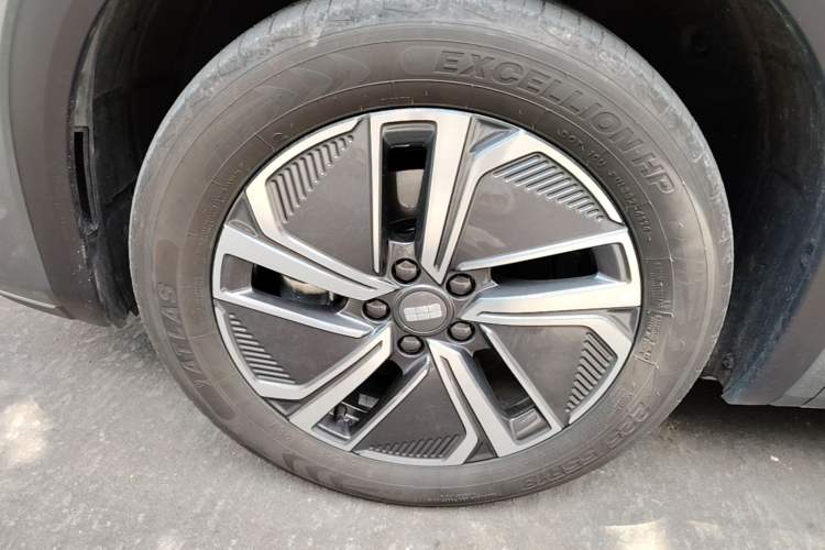 Used Geely Galaxy Xingjian 7 EM-i 2025 120km Exploration+ Version Left Front Wheel Hub