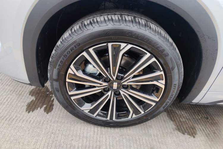Used Geely Galaxy Xingjian 7 EM-i 2025 120km Navigator Edition Left Front Wheel Hub