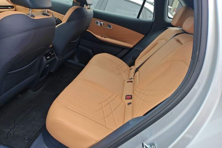 Used Geely Galaxy Xingjian 7 EM-i 2025 120km Navigator Edition Left Rear Seat