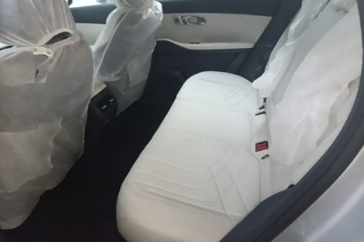 Used Geely Galaxy Xingjian 7 EM-i 2025 120km Exploration+ Version Left Rear Seat