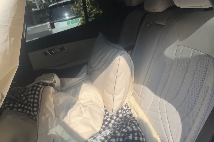 Used Geely Galaxy Xingjian 7 EM-i 2025 120km Navigator Edition Left Rear Seat