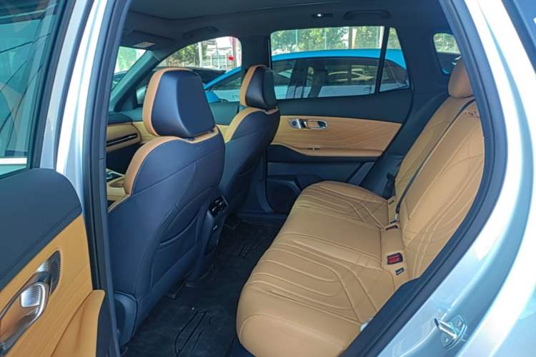 Used Geely Galaxy Xingjian 7 EM-i 2025 120km Navigator Edition Left Rear Seat