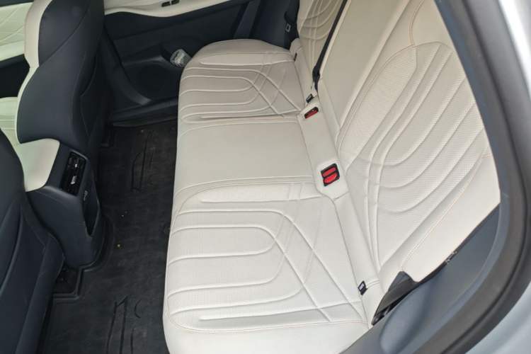 Used Geely Galaxy Xingjian 7 EM-i 2025 120km Exploration+ Version Left Rear Seat