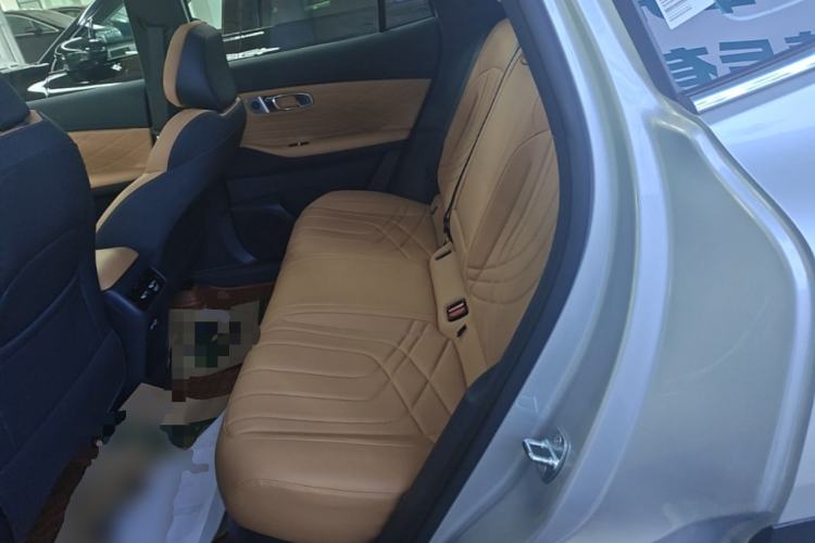 Used Geely Galaxy Xingjian 7 EM-i 2025 120km Exploration+ Version Left Rear Seat