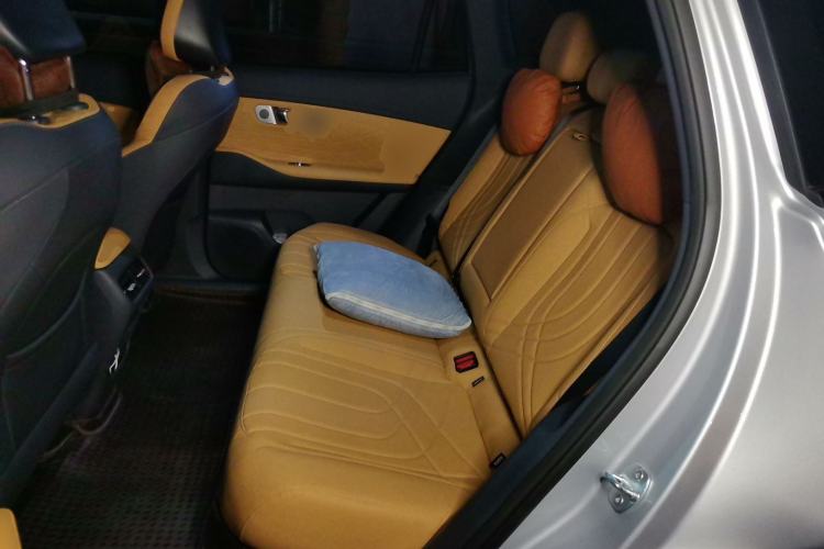 Used Geely Galaxy Xingjian 7 EM-i 2025 120km Launch+ Version Left Rear Seat