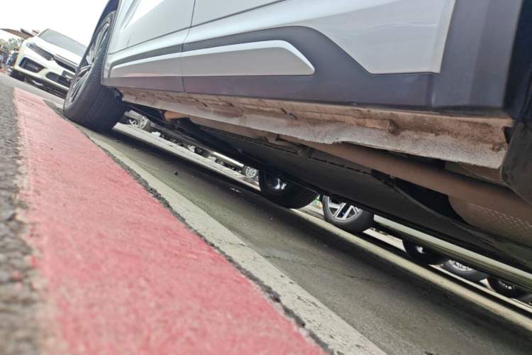 Used Geely Galaxy Xingjian 7 EM-i 2025 120km Navigator Edition Left Side Sill