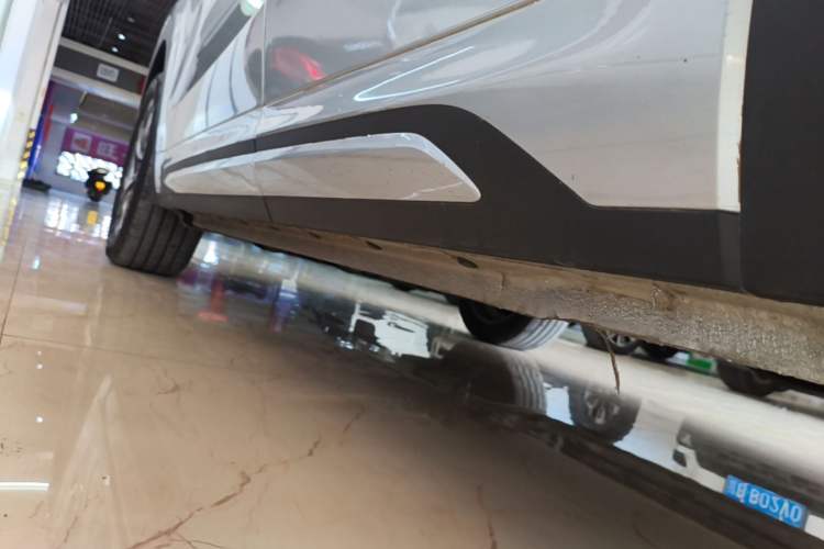 Used Geely Galaxy Xingjian 7 EM-i 2025 120km Exploration+ Version Left Side Sill