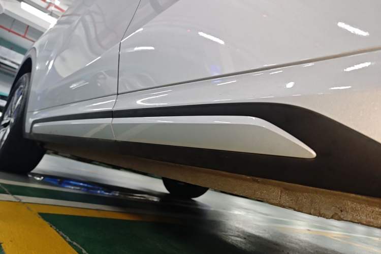 Used Geely Galaxy Xingjian 7 EM-i 2025 55 km Launch Edition Left Side Sill