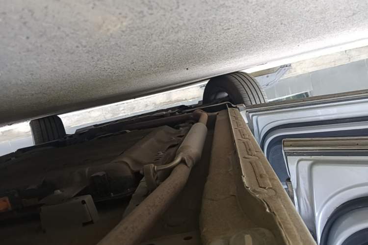 Used Geely Galaxy Xingjian 7 EM-i 2025 55 km Launch Edition Left Side Sill