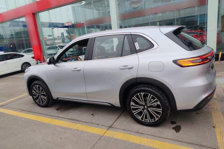 Used Geely Galaxy Xingjian 7 EM-i 2025 120km Navigator Edition Left Side