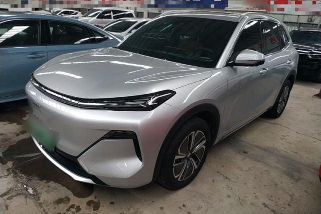 Używany Geely Galaxy Xingjian 7 EM-i 2025 120km Exploration+ Version
