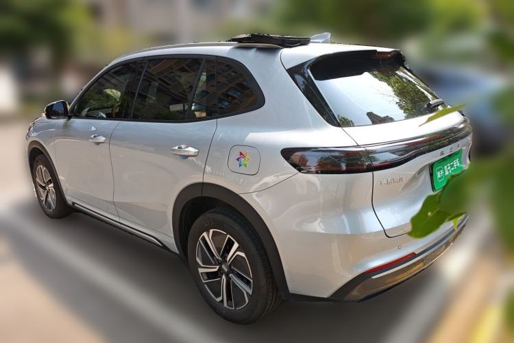 Used Geely Galaxy Xingjian 7 EM-i 2025 55 km Launch Edition Rear Left 45 Deg