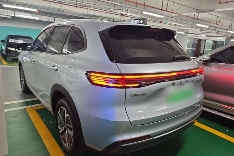 Used Geely Galaxy Xingjian 7 EM-i 2025 55 km Launch Edition Rear Left 45 Deg