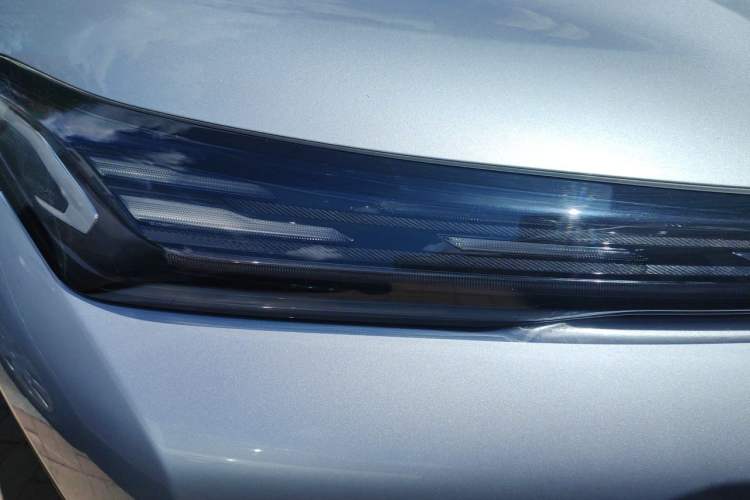 Used Geely Galaxy Xingjian 7 EM-i 2025 120km Launch+ Version Right Front Headlight