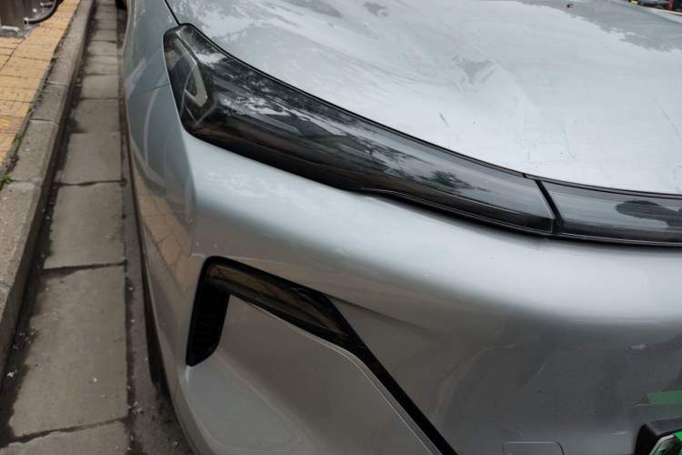 Used Geely Galaxy Xingjian 7 EM-i 2025 55 km Launch Edition Right Front Headlight