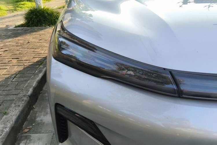 Used Geely Galaxy Xingjian 7 EM-i 2025 55 km Launch Edition Right Front Headlight