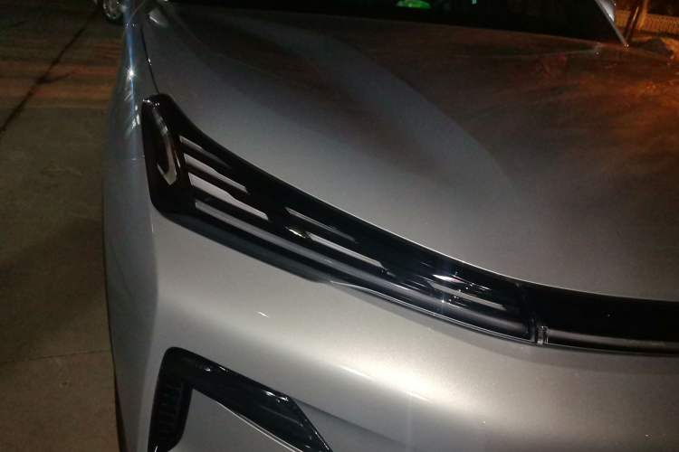 Used Geely Galaxy Xingjian 7 EM-i 2025 120km Launch+ Version Right Front Headlight