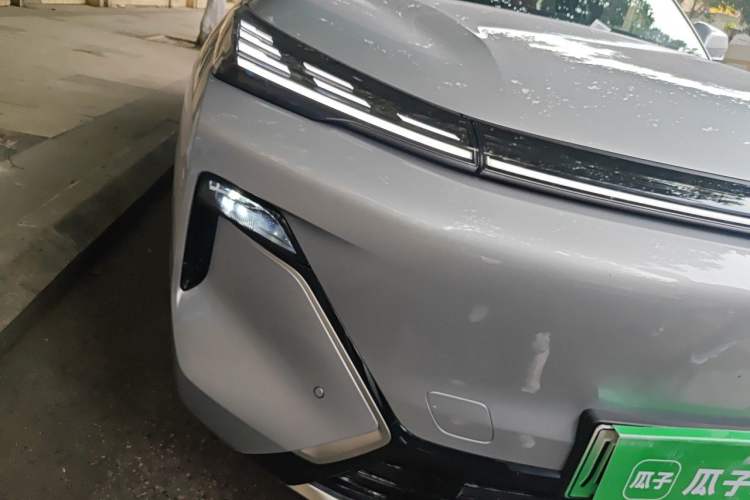 Used Geely Galaxy Xingjian 7 EM-i 2025 120km Exploration+ Version Right Front Headlight